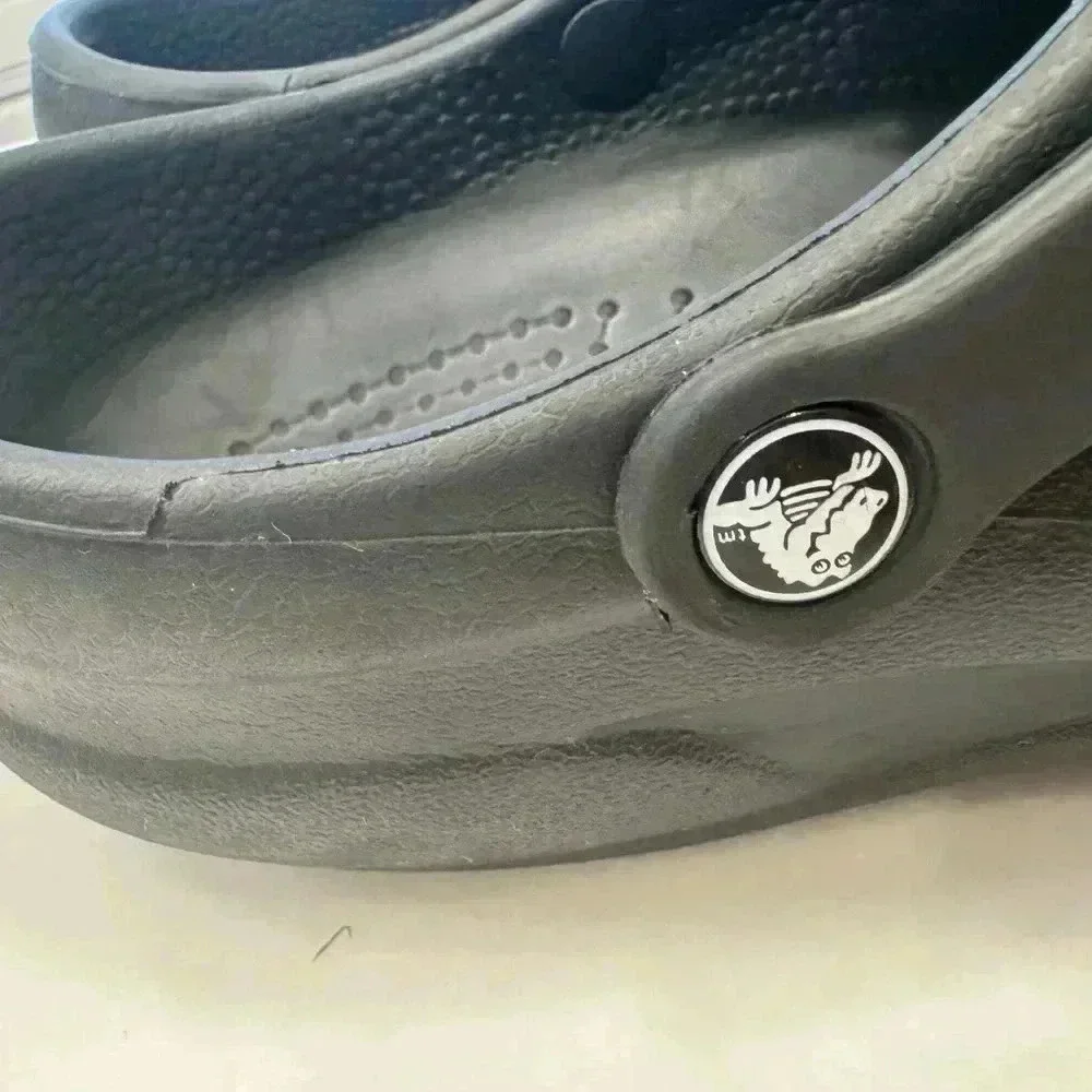 Crocs men’s black slip on shoes. Ankle strap Size 13 perfect condition